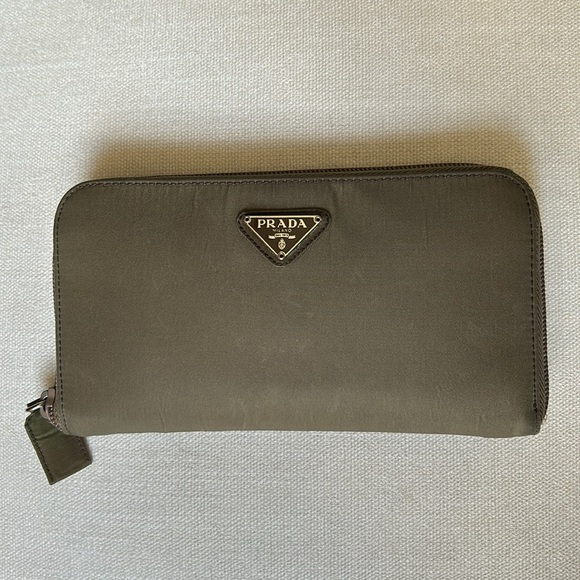 PRADA WALLET Nylon Zip Around - Picture 3 of 15